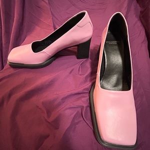 VAGABOND SHOEMAKERS
Pink Edwina Leather Heels